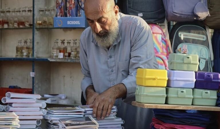 Le festival « Hala Madrassati » à Raqqa propose des fournitures à prix compétitifs