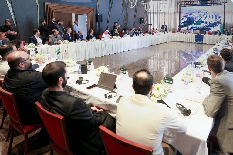 Le Fonds souverain syrien discute des opportunités d’investissement avec une délégation économique américaine