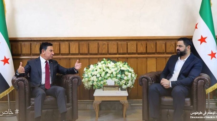 Le gouverneur de Tartous discute de coopération avec l’Union des municipalités de la mer Égée