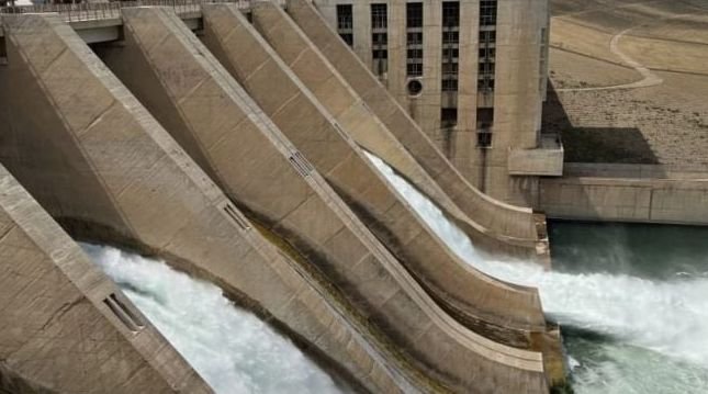 Remise en service de la vanne de réparation n°2 du barrage de l&rsquo;Euphrate