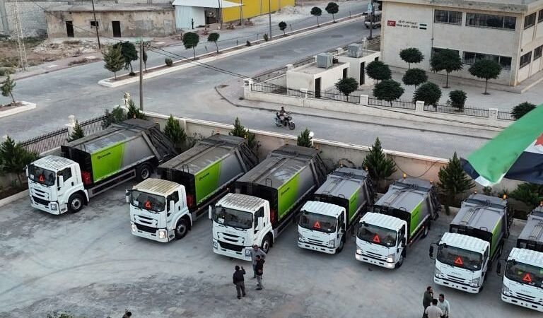 Renforcement des services de nettoyage à Al-Bab et Al-Raï dans la campagne d&rsquo;Alep