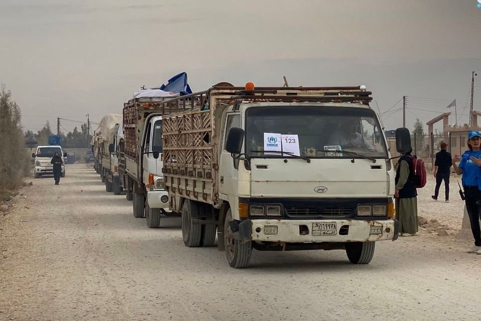 Hassaké : une convoi de 385 familles quitte le camp d’al-Talai pour le Rif de Ras al-Ain