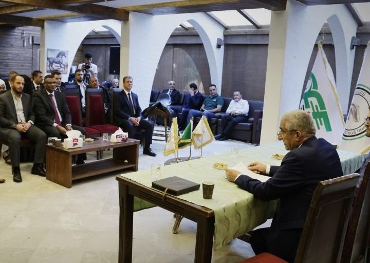 Damas : une formation spécialisée pour améliorer la reproduction des chevaux arabes