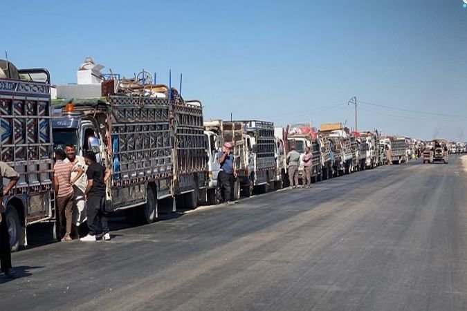 Syrie : départ du troisième convoi de déplacés vers Ras al-Aïn